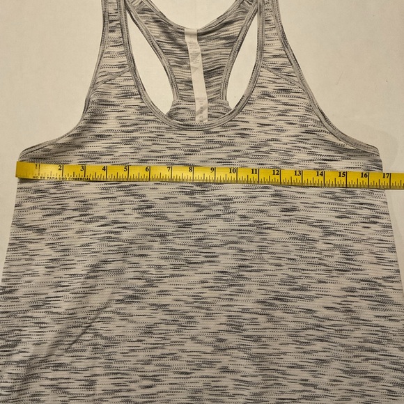 Lululemon Women’s Essential Tank Top Tiger Space Dye Black/White - Picture 4 of 7